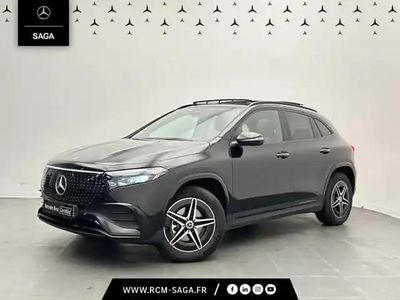 Noir Occasion 2025 Mercedes EQA250+ AMG line SUV | 41 900 €