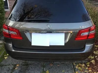 Mercedes E200