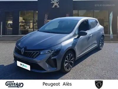 Gris Occasion 2023 Renault Clio V Techno Berline | 17 970 € (Prix juste)