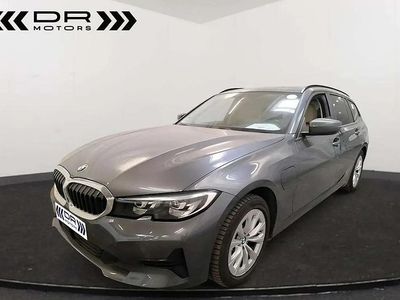 BMW 330e