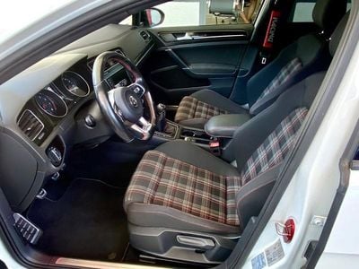 VW Golf VII