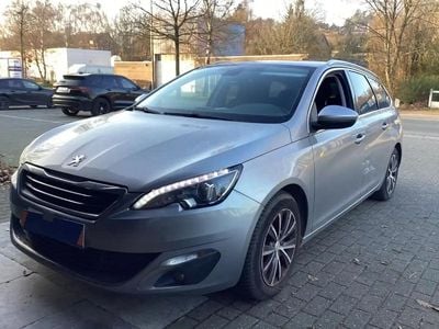 Gris Occasion 2014 Peugeot 308 Allure Break | 7 990 € (Bon prix)