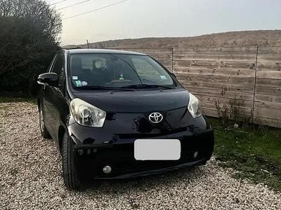 Toyota iQ