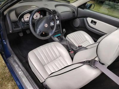 Occasion MG F Trophy 140 ch (102 kW) 1999 Bleu Cabriolet