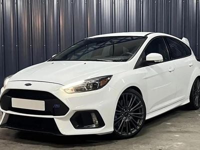 Blanc Occasion 2017 Ford Focus RS Berline | 24 990 € (Bon prix)