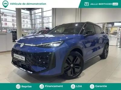 Bleu céleste métallisée/toit noir Occasion 2025 VW T-Roc R-line SUV | 40 990 €