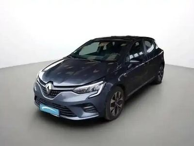 Gris titanium Occasion 2022 Renault Clio V Berline | 15 400 € (Prix juste)