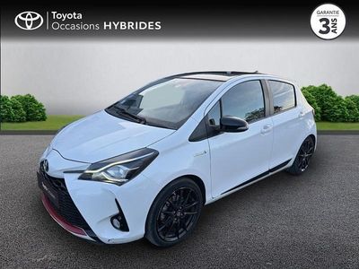 Blanc pur biton toit noir Occasion 2019 Toyota Yaris Hybrid Sport Berline | 15 990 € (Prix juste)