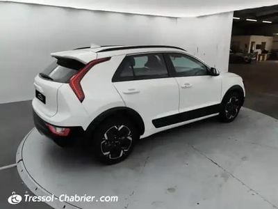 Clear white Occasion 2023 Kia e-Niro Active SUV | 25 990 € (Prix juste)