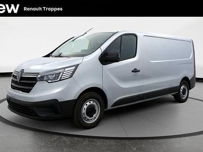 Gris Nouvelle 2025 Renault Trafic Monospace | 35 690 € (Prix assez cher)