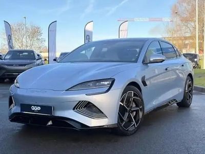 Bleu ice métallisé Occasion 2025 BYD Seal Design Berline | 40 990 € (Prix juste)