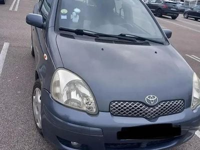 Gris Occasion 2004 Toyota Yaris Berline | 3 850 €