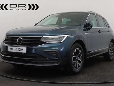 Bleu Occasion 2021 VW Tiguan Life SUV | 23 495 € (Prix juste)
