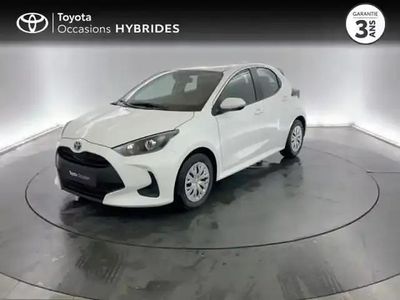 Blanc lunaire (n) Occasion 2024 Toyota Yaris Hybrid Berline | 19 890 € (Prix juste)