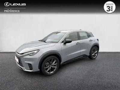 Gris manhattan métallisé Occasion 2025 Lexus LBX SUV | 34 990 € (Prix juste)