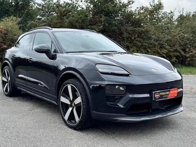 Noir Occasion 2024 Porsche Macan SUV | 87 900 €