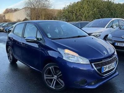 Bleu Occasion 2015 Peugeot 208 Style Citadine | 4 999 € (Prix juste)