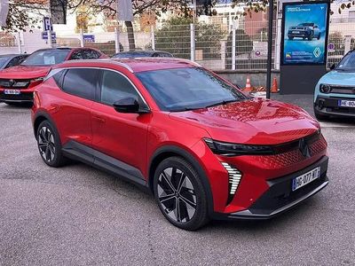 Rouge Occasion 2025 Renault Scénic Techno Monospace | 45 890 € (Prix juste)