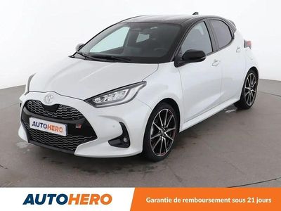 Blanc Occasion 2023 Toyota Yaris Hybrid Sport Citadine | 25 990 € (Prix juste)