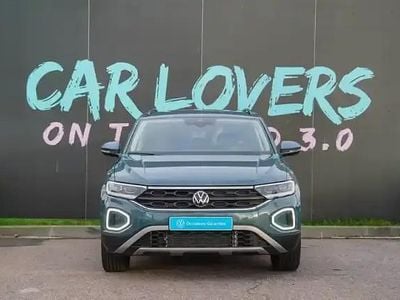 Bleu Occasion 2025 VW T-Roc SUV | 25 470 € (Bon prix)