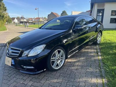 Occasion 2012 Mercedes E220 Executive Coupé | 17 000 € (Prix assez cher)