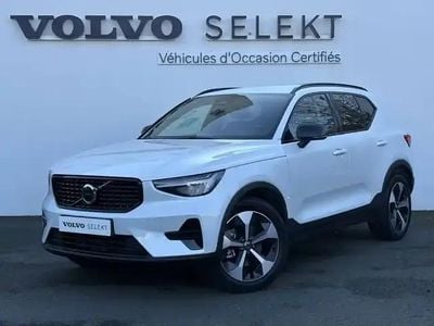 Blanc cristal metal Occasion 2025 Volvo XC40 SUV | 37 890 €