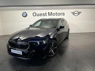 Bleu Nouvelle 2025 BMW 530 M Sport Break | 97 990 €