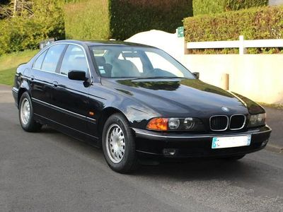 Noir Occasion 1998 BMW 523 Berline | 3 500 €