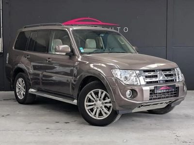 Blanc Occasion 2013 Mitsubishi Pajero Instyle SUV | 29 990 €
