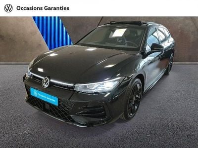 Noir ebène métallisée Nouvelle 2025 VW Passat R-line Break | 47 900 € (Prix assez cher)