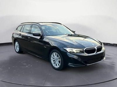 Noir Occasion 2022 BMW 320e Break | 28 990 € (Bon prix)