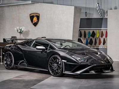 Noir Occasion 2023 Lamborghini Huracán Coupé | 459 990 €