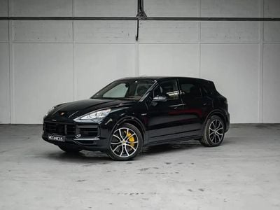 Noir Occasion 2020 Porsche Cayenne SUV | 94 900 €