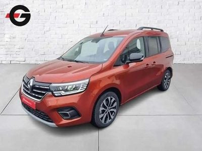 Orange Occasion 2023 Renault Kangoo Techno Berline | 20 390 € (Prix juste)