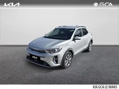 Gris Occasion 2022 Kia Stonic Active SUV | 18 490 € (Prix assez cher)
