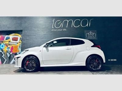 Blanc Occasion 2024 Toyota Yaris Berline | 37 990 € (Prix juste)