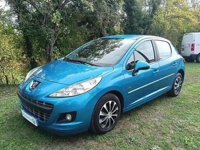Bleu Occasion 2011 Peugeot 207 Urban Move Berline | 6 990 € (Prix juste)