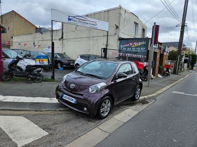 Toyota iQ