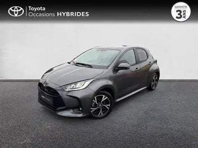 Gris atlas (m) Occasion 2024 Toyota Yaris Hybrid Design Berline | 22 490 € (Prix assez cher)
