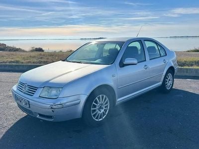 Gris Occasion 2004 VW Bora Berline | 2 999 €