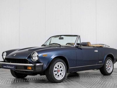 Bleu Occasion 1985 Fiat 124 Cabriolet | 29 900 €
