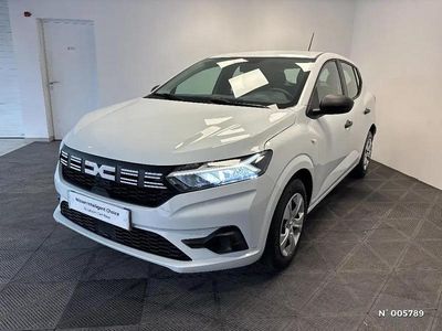 Blanc Occasion 2023 Dacia Sandero Essentiel Citadine | 13 900 € (Prix juste)