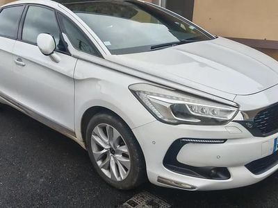 Blanc Occasion 2016 DS Automobiles DS5 Citadine | 8 990 € (Prix juste)