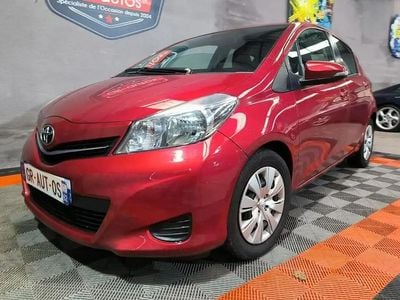Occasion Toyota Yaris Active 91 ch (66 kW) 2012 Rouge Citadine