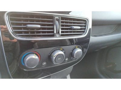 Photo autoradio climatisation Peugeot 301 Active 1.6 HDi 92 (201