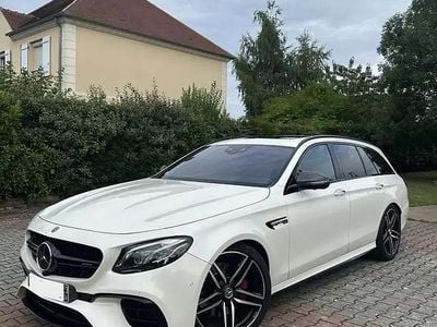 Mercedes E63 AMG