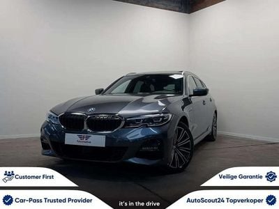 BMW 330e