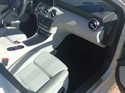 Mercedes CLA200