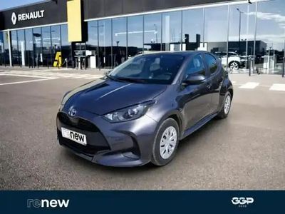 Gri Occasion 2023 Toyota Yaris Hybrid Design Berline | 18 990 € (Prix juste)