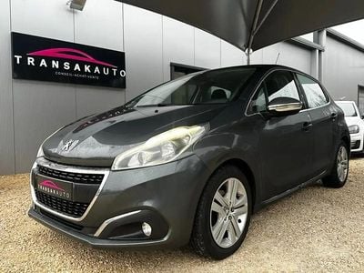 Gris Occasion 2017 Peugeot 208 Allure Citadine | 5 990 € (Bon prix)